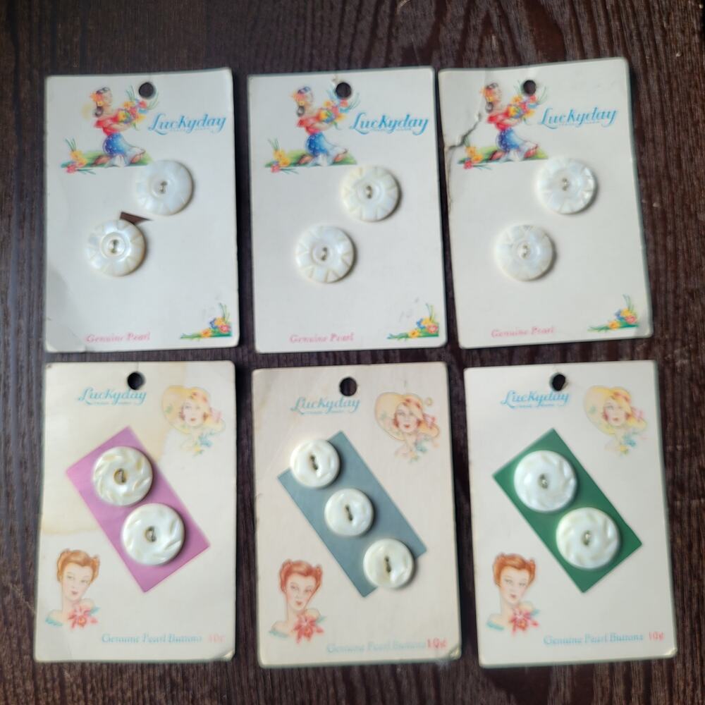 Vintage Lucky Day Genuine Peal Buttons on Original Card, White Shell 1930-40s